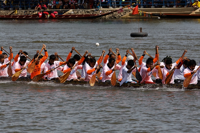Phimai boat races-2013-058